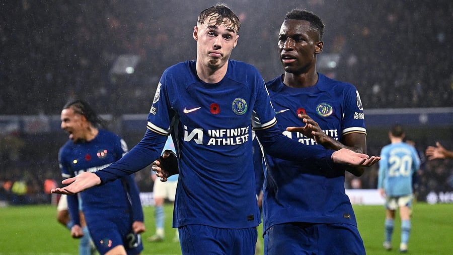 <div class="paragraphs"><p>Chelsea's Cole Palmer celebrates scoring their fourth goal with Nicolas Jackson.</p></div>