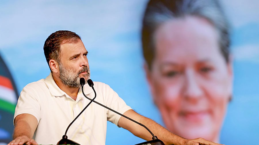 <div class="paragraphs"><p> Nagarkurnool: Congress leader Rahul Gandhi addresses a public meeting at Kalwakurthy ahead of the upcoming Telangana Assembly election, in Nagarkurnool district.</p></div>