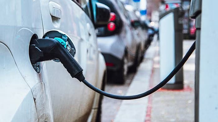 <div class="paragraphs"><p>Representative image of EV charging.</p></div>