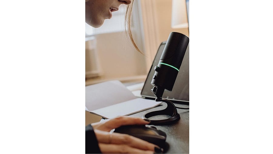 <div class="paragraphs"><p>Representative image of a woman speaker.</p></div>