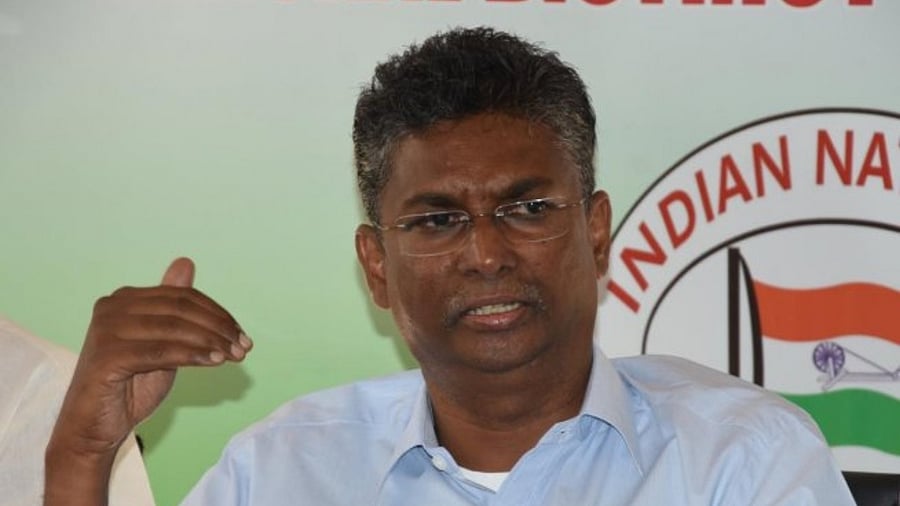 <div class="paragraphs"><p>Karnataka Minister Satish Jarkiholi.</p></div>