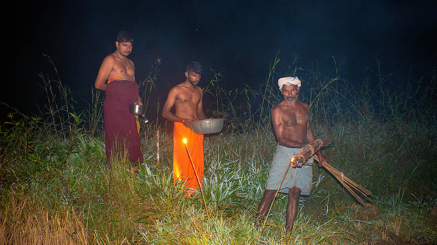 <div class="paragraphs"><p>A Tulu family&nbsp;in Udupi district calling out to King Balendra on Balipadyami. </p></div>