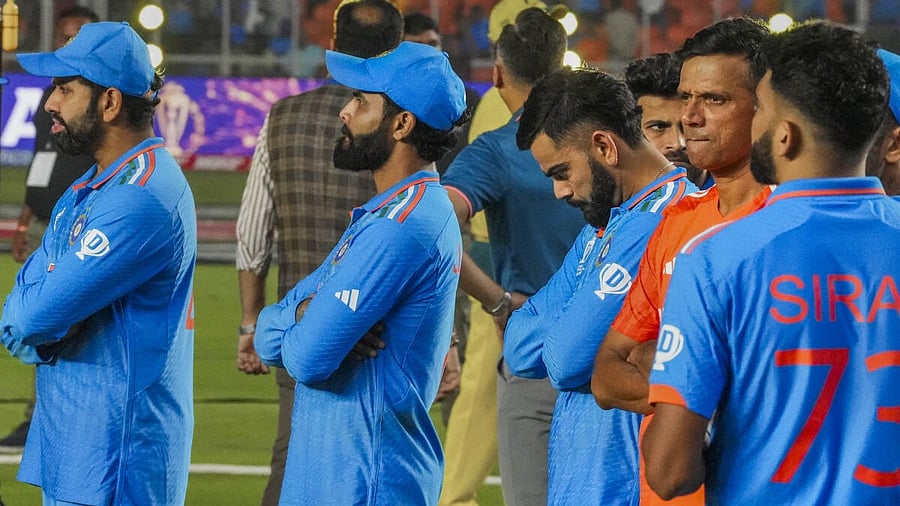 <div class="paragraphs"><p>India's Head Coach Rahul Dravid, captain Rohit Sharma and players Virat Kohli, Ravindra Jadeja and Mohammed Siraj after India's WC match against Australia. </p></div>