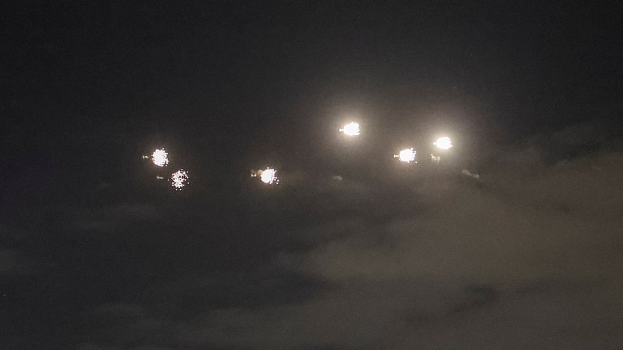 <div class="paragraphs"><p>Explosions are seen in the sky over the city during a Russian drone strike, amid Russia's attack on Ukraine, in Kyiv, Ukraine.</p></div>