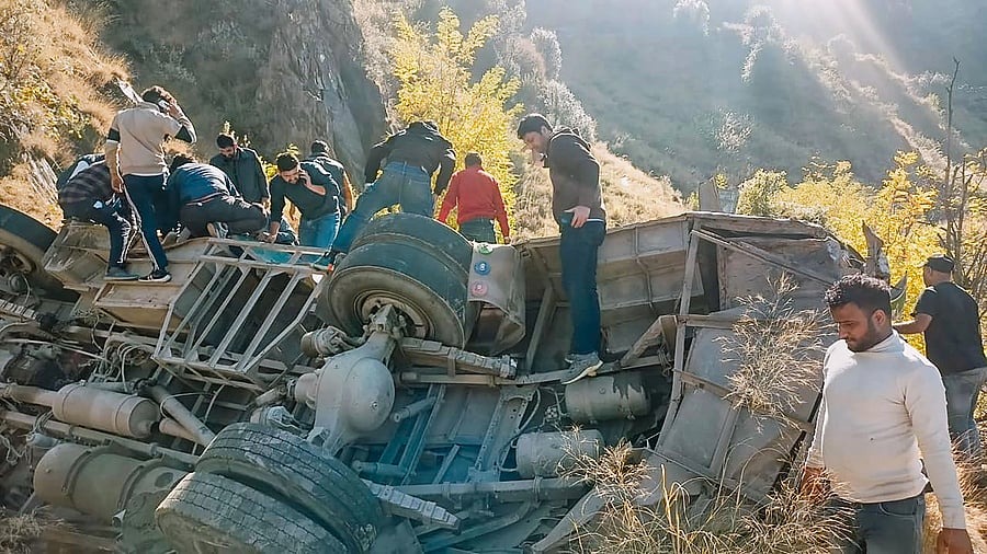 <div class="paragraphs"><p>Rescue operation underway after a bus carrying passengers fell into a gorge, in Doda district of Jammu & Kashmir.</p></div>