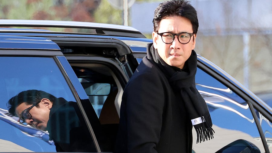 <div class="paragraphs"><p>Deceased South Korean actor Lee Sun-Kyun.</p></div>