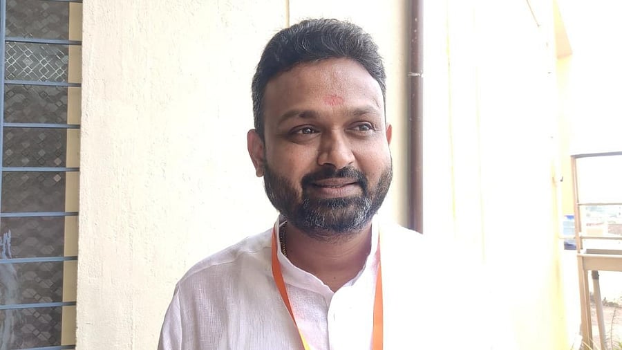 <div class="paragraphs"><p>Channaraj Hattiholi.</p></div>