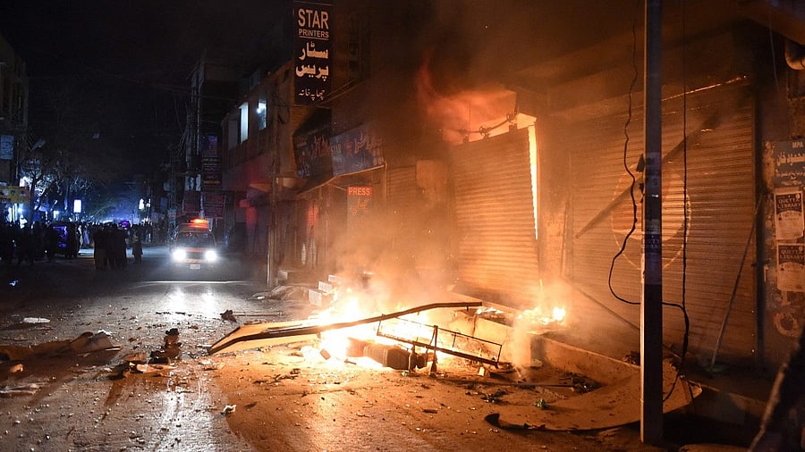 <div class="paragraphs"><p>Several Pakistani security personnel  injured in a terror attack on Police Headquarter in Tank district of Khyber Pakhtunkhwa Province.</p></div>