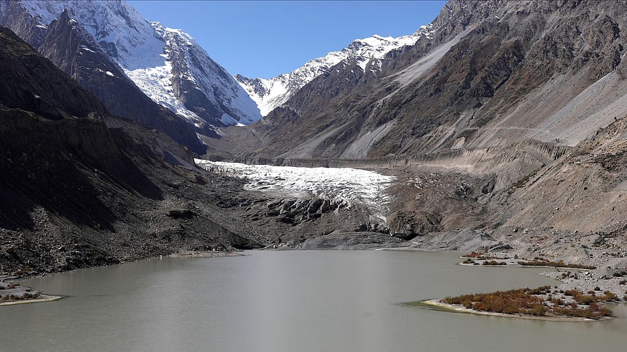 <div class="paragraphs"><p>Representative photo of a glacial lake.</p></div>