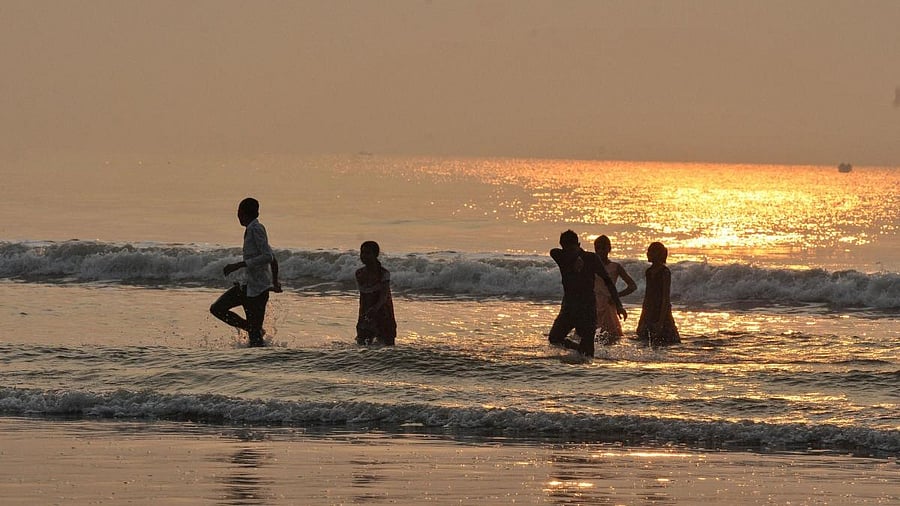 <div class="paragraphs"><p>The coastal towns saw visitors enjoying a bath in the sea or relaxing by the beaches.</p></div>