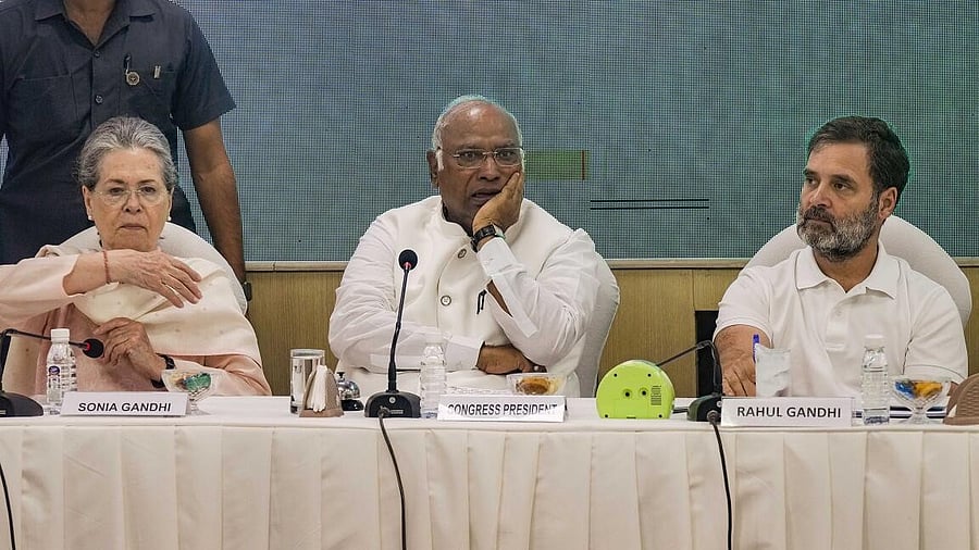<div class="paragraphs"><p>(Left to right) Sonia Gandhi, Mallikarjun Kharge, and Rahul Gandhi.</p></div>