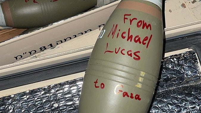 <div class="paragraphs"><p>The image tweeted by&nbsp;porn producer Michael Lucas.</p></div>