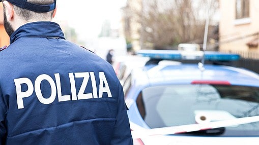 <div class="paragraphs"><p>Italy Police</p></div>