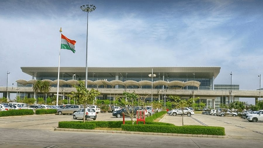 <div class="paragraphs"><p>Chandigarh airport</p></div>