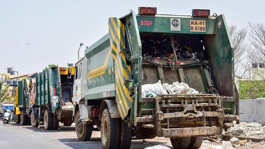 <div class="paragraphs"><p>Old, poorly-maintained vehicles spill waste onto the roads, stinking up entire neighbourhoods. </p></div>