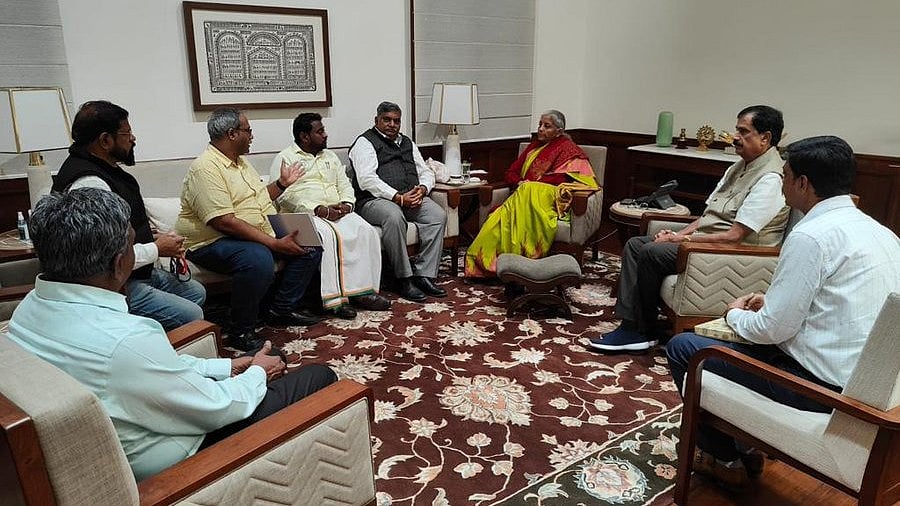 <div class="paragraphs"><p>During the meeting, officials of the Department of Financial Services were also present.</p></div>