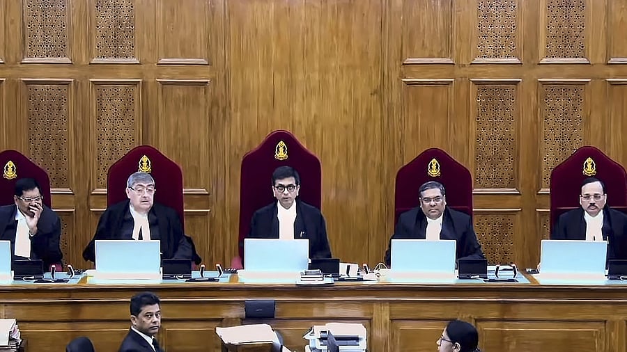<div class="paragraphs"><p>The five-judge bench comprising Chief Justice DY Chandrachud and Justices Sanjay Kishan Kaul, Sanjiv Khanna, BR Gavai and Surya Kant during the pronouncement of the verdict on a batch of petitions challenging the abrogation of Article 370 of the Constitution, in New Delhi, Monday, Dec 11, 2023. </p></div>