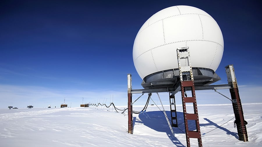 <div class="paragraphs"><p>Representative image of a research station in Antarctica.</p></div>