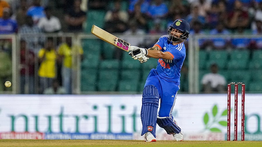 <div class="paragraphs"><p>India's Rinku Singh plays a shot during the second T20 International cricket match of a T20I series between India and Australia. </p></div>