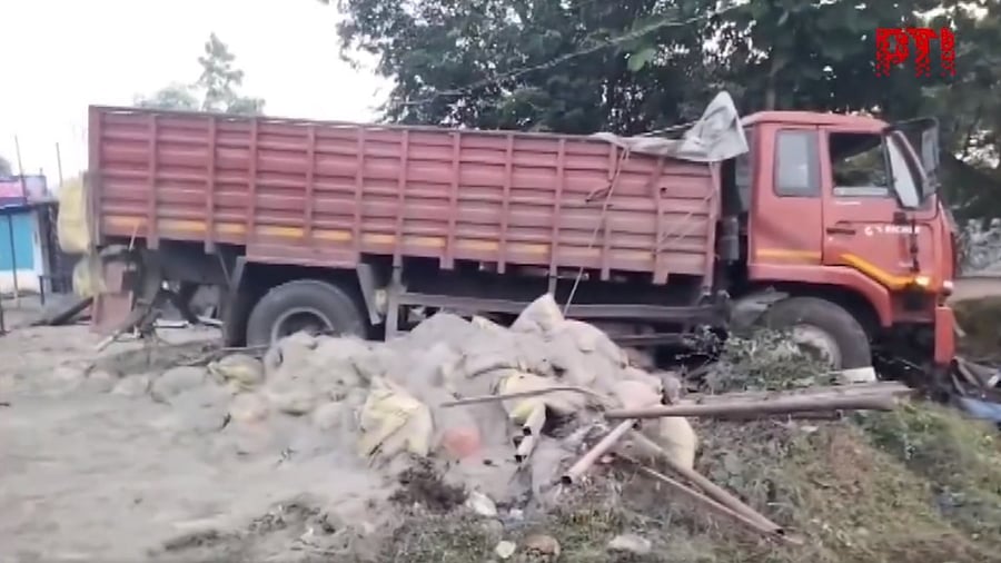 <div class="paragraphs"><p>Screengrab from a video of the incident.</p></div>