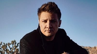 <div class="paragraphs"><p>Jeremy Renner</p></div>