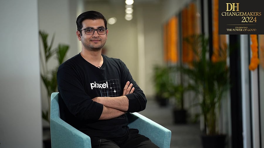 <div class="paragraphs"><p>Awais Ahmed</p></div>