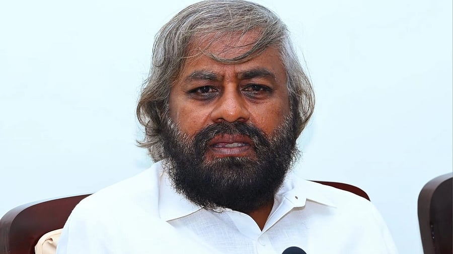 <div class="paragraphs"><p>Karnataka Forest Minister Eshwar B Khandre.</p></div>