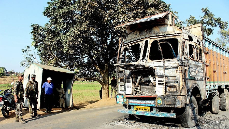 <div class="paragraphs"><p>Representative image of a truck set on fire by Maoist rebels in Latehar district of Jharkhand, in an earlier incident </p></div>