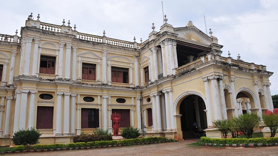<div class="paragraphs"><p>Jayalakshmi Vilas Mansion on Manasagangotri campus of University of Mysore, in Mysuru. </p></div>