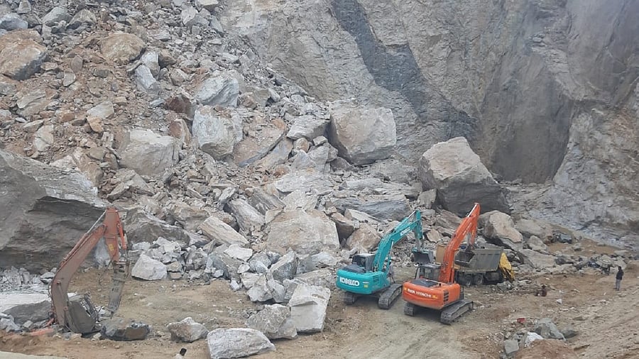 <div class="paragraphs"><p>The environment clearances granted for leases by the district-level environment impact authorities between January 15, 2016 and September 13, 2018 have to be reappraised by the expert committee in view of an order by the National Green Tribunal. </p></div>