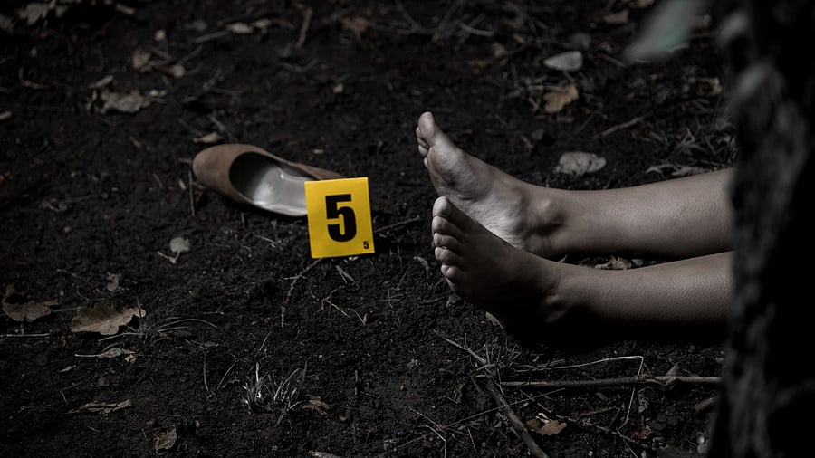 <div class="paragraphs"><p>Representative image of a corpse.</p></div>