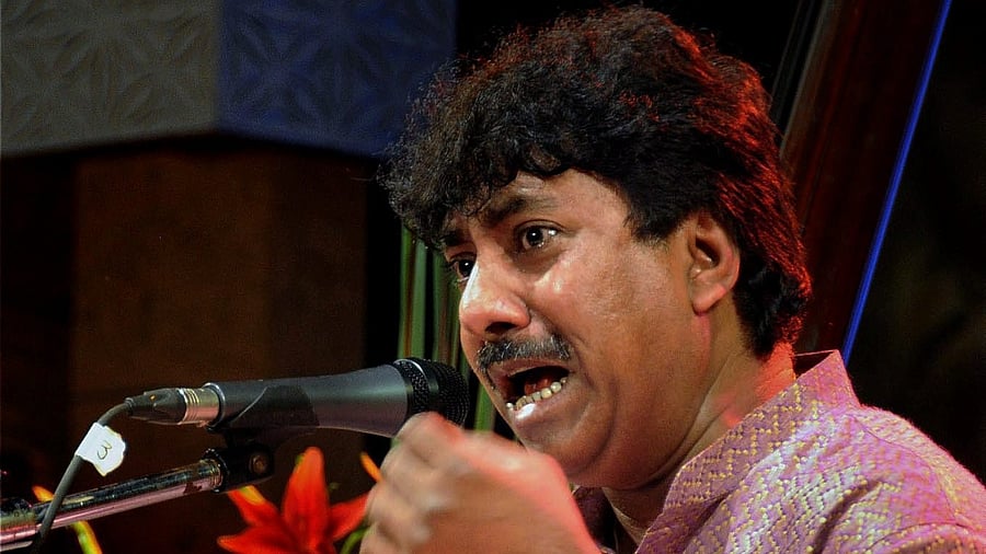 <div class="paragraphs"><p>Ustad Rashid Khan </p></div>