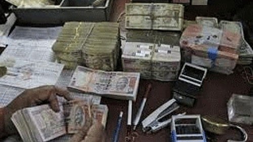 <div class="paragraphs"><p> Representation image for currency notes. </p></div>