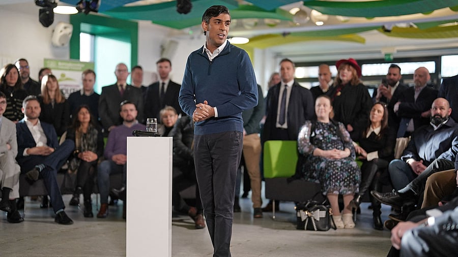 <div class="paragraphs"><p>British Prime Minister Rishi Sunak speaks during a visit to the MyPlace Youth Centre, in Mansfield, in the East Midlands, Britain January 4, 2024. </p></div>