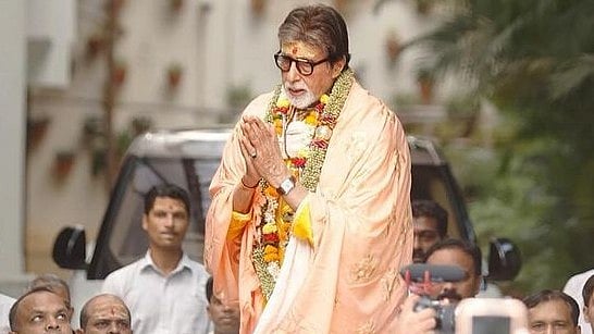 <div class="paragraphs"><p>Amitabh Bachchan</p></div>