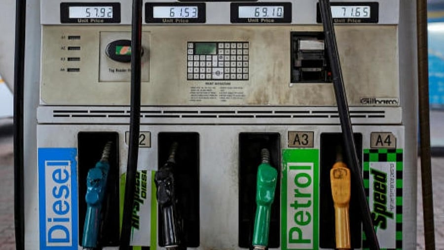 <div class="paragraphs"><p>Petrol Pump</p></div>