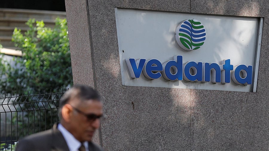 <div class="paragraphs"><p>Viceroy said it was shorting the debt stack of Vedanta Resources, the parent company and majority owner of Mumbai-listed Vedanta Ltd, as it released the 85-page report.</p></div>