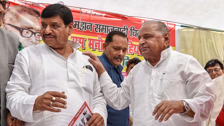 <div class="paragraphs"><p>A file image of Shivpal Yadav (left) and the late Mulayam Singh Yadav.</p></div>