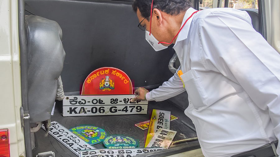 <div class="paragraphs"><p>Bengaluru Traffic Police conducted a special drive against riders/drivers not having their registration number plate/plying with defective number plates. </p></div>