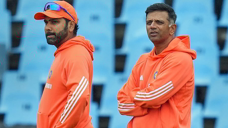 <div class="paragraphs"><p>Rahul Dravid hailed Rohit Sharma's Super Over move as 'Ash-level thinking.'</p></div>