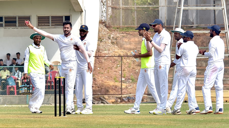 <div class="paragraphs"><p>Karnataka pacer V Koushik (second from left) was the pick of bowlers claiming seven wickets against Punjab on the opening day of their Ranji Trophy match against Punjab in Hubballi on Friday. </p></div>