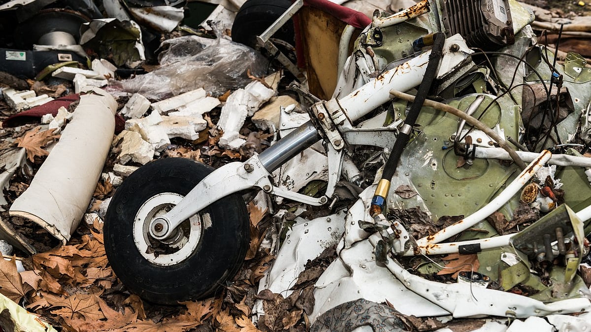 Small plane crashes into building in Belo Horizonte, Brazil