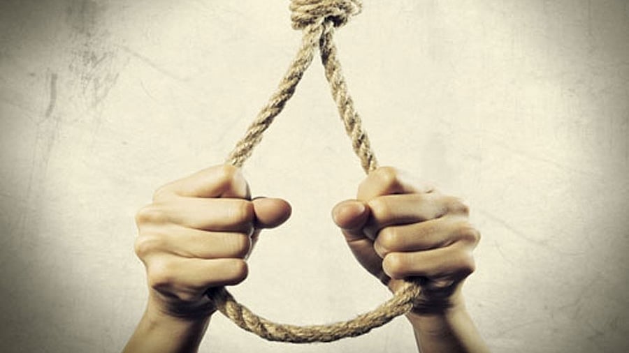<div class="paragraphs"><p>Representative image of suicide by hanging.</p></div>