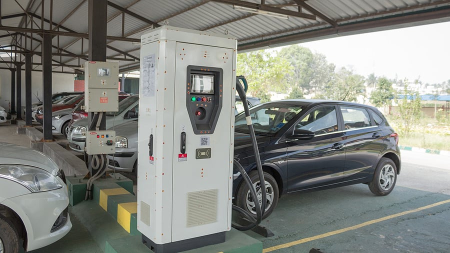 <div class="paragraphs"><p>Since 2015, Indian EV startups have collectively secured a substantial investment of $2.6 billion, primarily led by original equipment manufacturers (OEMs). </p></div>