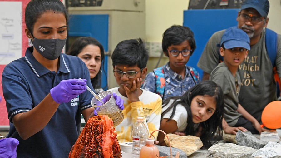 <div class="paragraphs"><p>Children watch a science experiment at last year’s Open Day at IISc. </p></div>