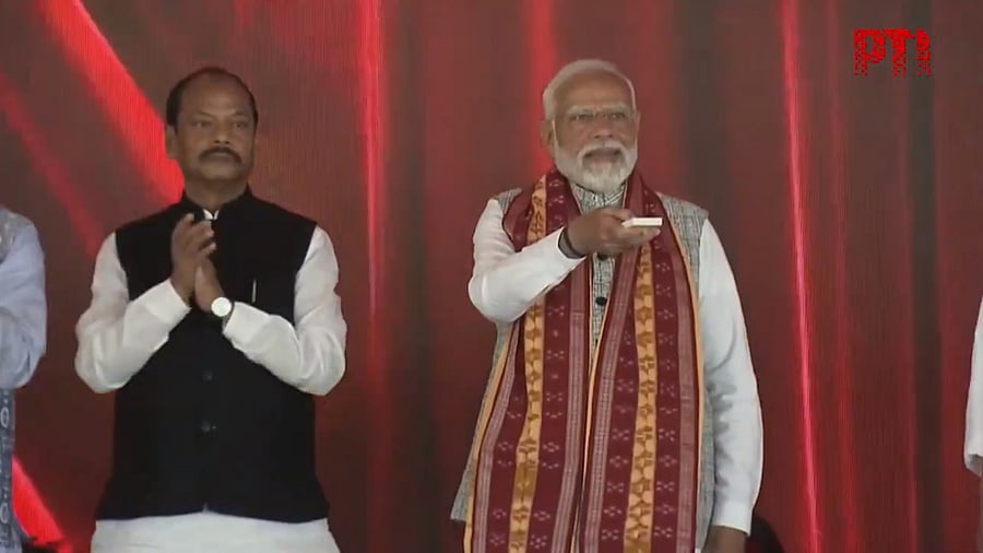 <div class="paragraphs"><p>A photo of PM Modi in Odisha.</p></div>