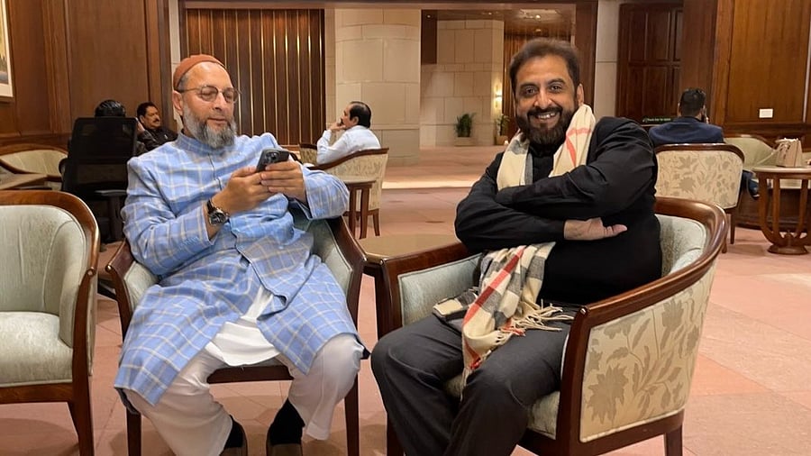 <div class="paragraphs"><p>Imtiaz Jaleel (R) with&nbsp;Asaduddin Owaisi.</p></div>
