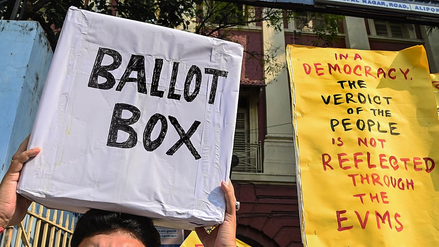 <div class="paragraphs"><p>An official said they came from Punjab to stage a protest at the Jantar Mantar as part of the 'EVM Hatao Morcha' and old pension scheme.</p></div>