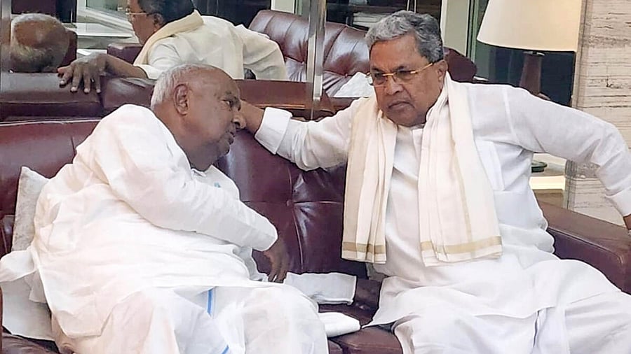 <div class="paragraphs"><p>H D Deve Gowda (L) and Siddaramaiah.</p></div>
