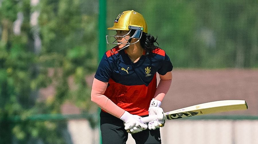 <div class="paragraphs"><p>Smriti Mandhana</p></div>